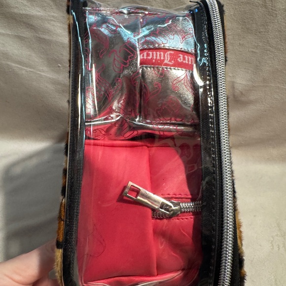 Juicy Couture 4 Piece Cosmetic Bag Set NWT - Picture 7 of 12